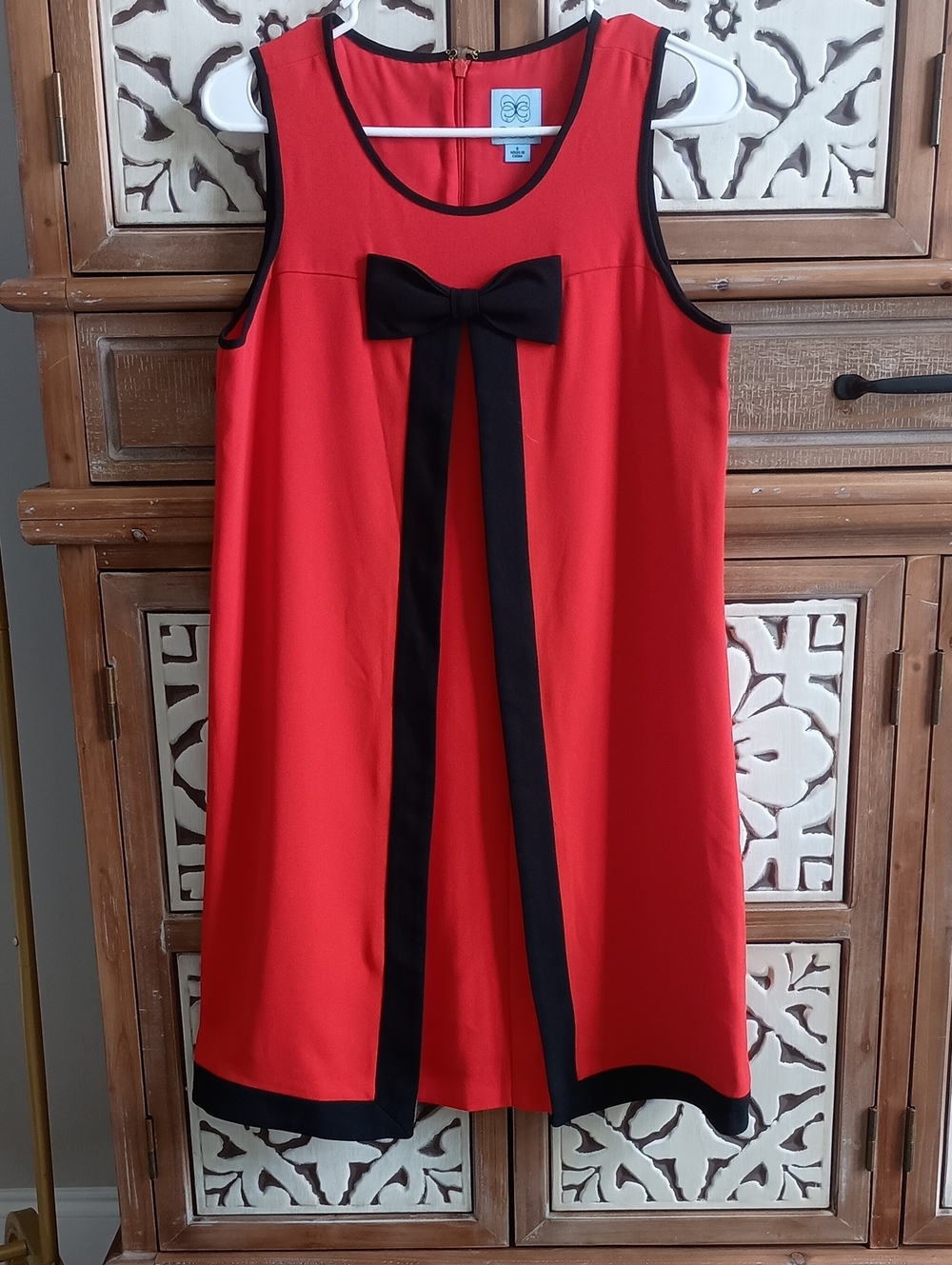 Sleeveless Red Bow-Accent Shift Dress by Cece